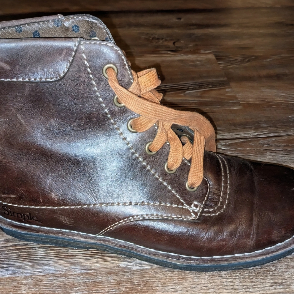 ISO Simple Women's (Any Color) Lace Up Boot